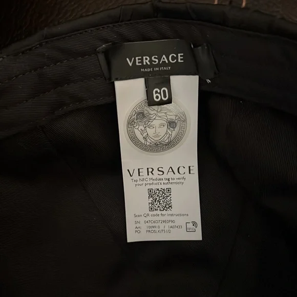Versace unisex “Versace” graffiti Medusa logo baseball cap  display picture 2